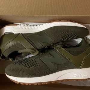 New Balance size 10 lifestyle sneakers NWT